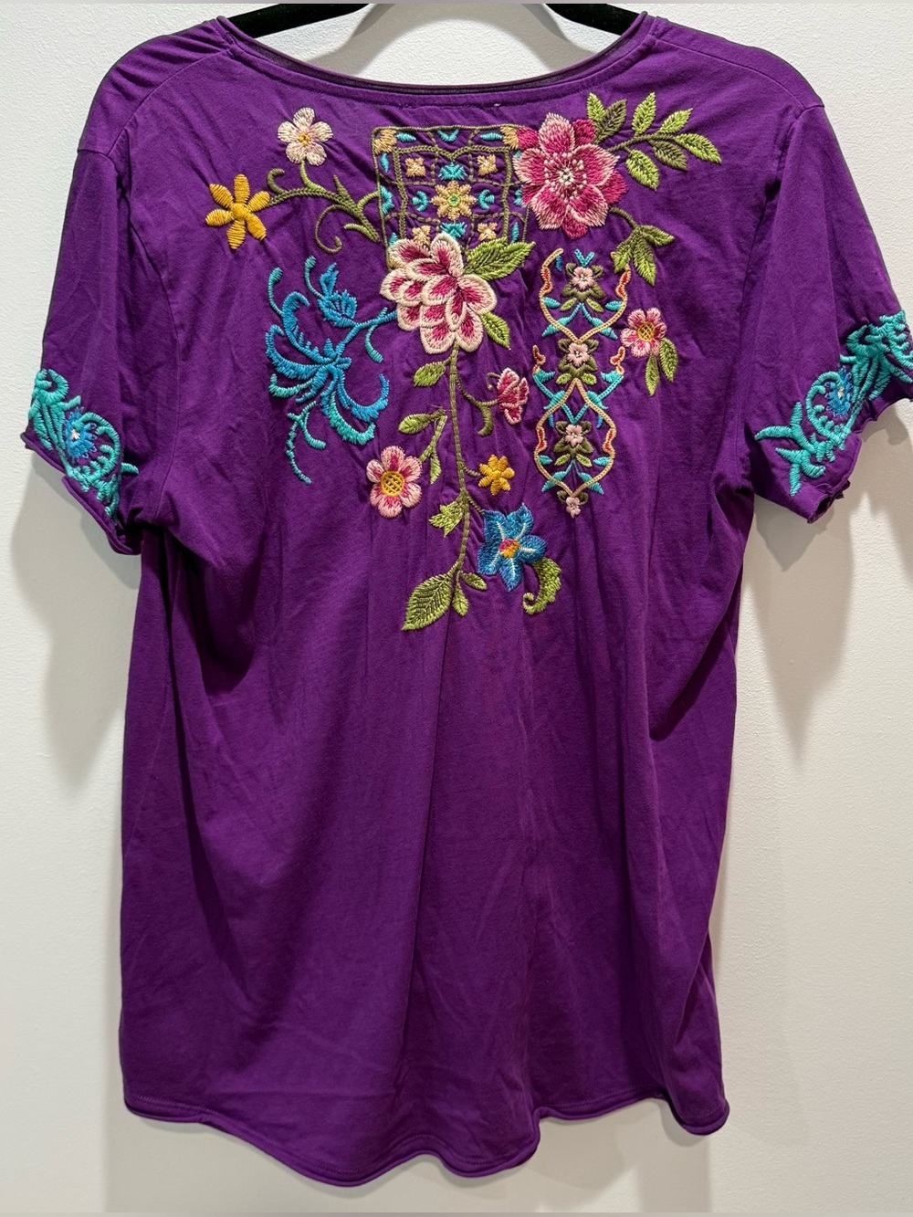 Johnny Was Embroidered Purple Boho Top Floral V-Neck Short Sleeve Medium - Picture 3 of 3